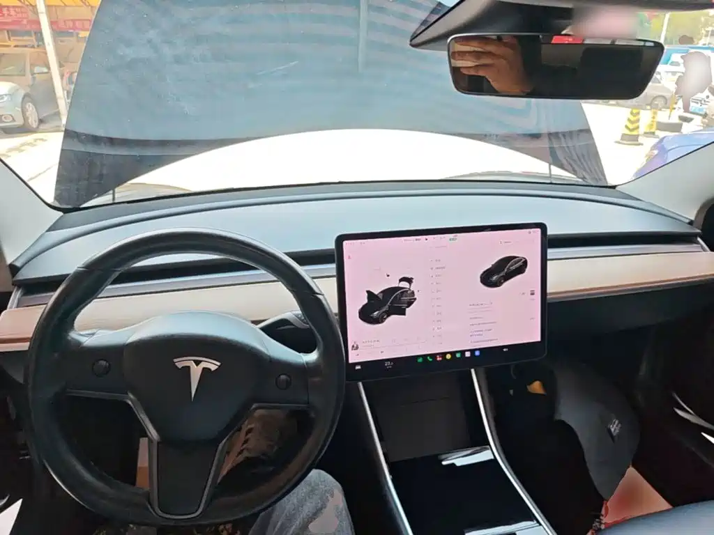 Tesla Model 3 2019 — фото 10