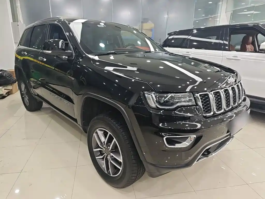 Jeep Grand Cherokee 2021 — фото 4
