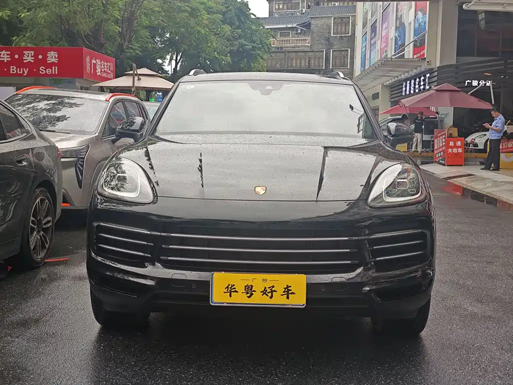 Porsche Cayenne 2022