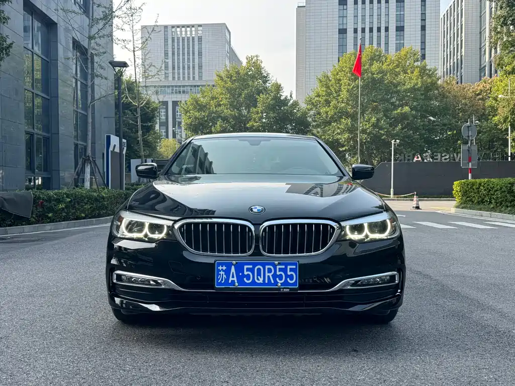 BMW 5 Series 2018 — фото 2