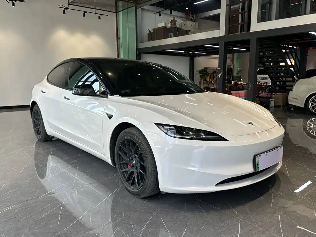 Tesla Model 3 2023 — фото 2