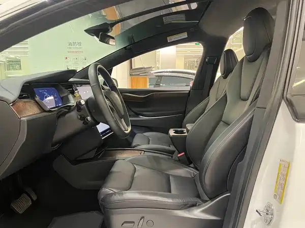 Tesla Model X 2020
