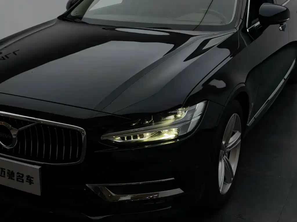 Volvo S90 2018 — фото 31