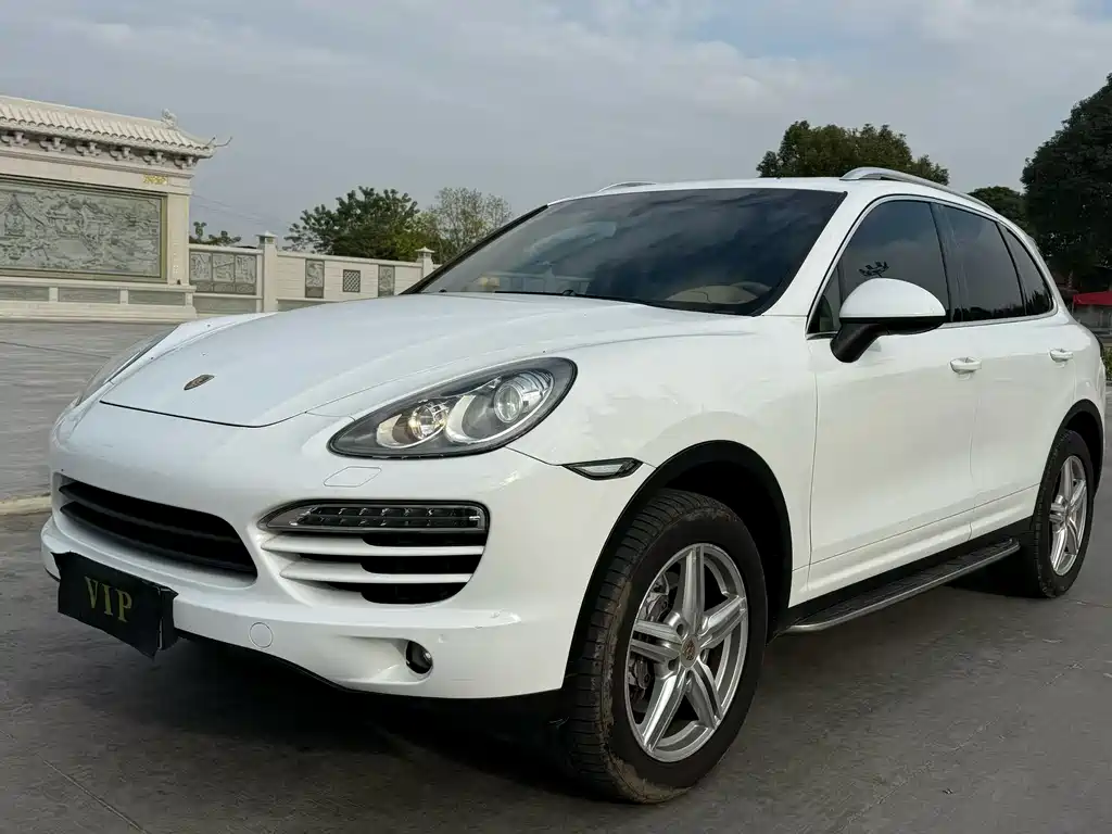 Porsche Cayenne 2013 — фото 1