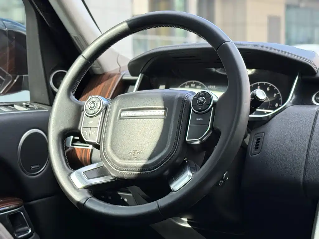 Land Rover Range Rover 2018 — фото 12