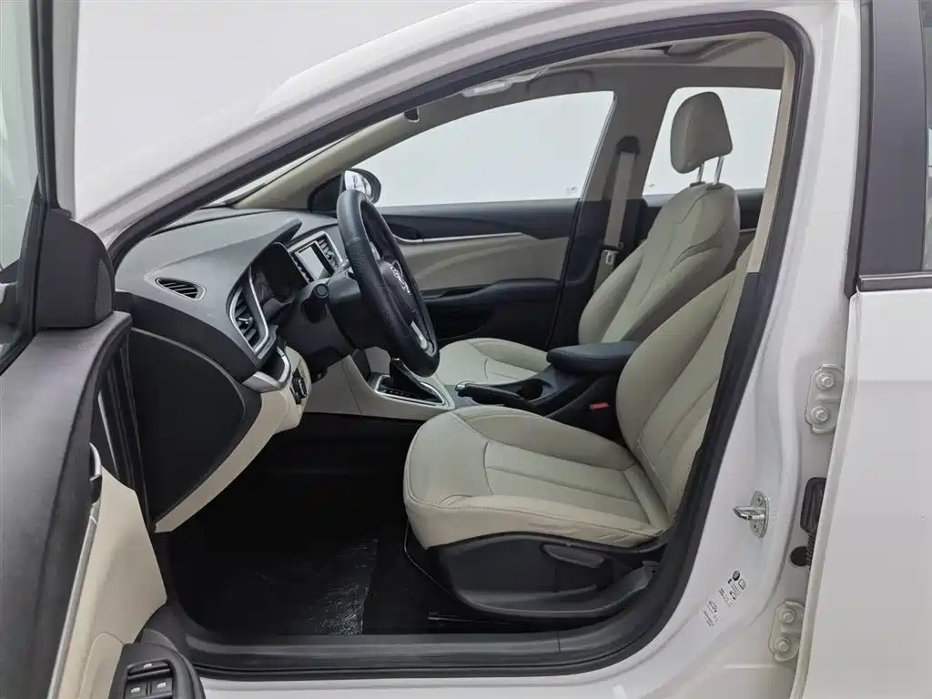 Buick Excelle 2020 — фото 10