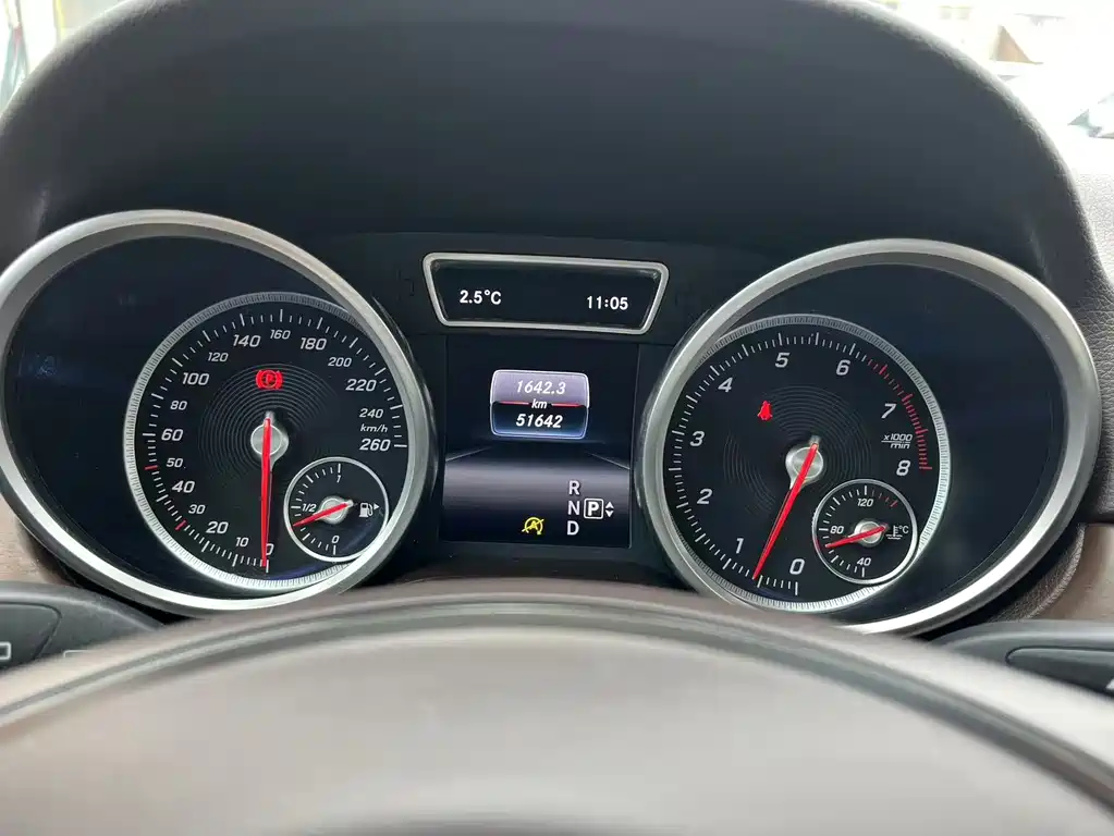 Mercedes-Benz GLE 2016 — фото 19