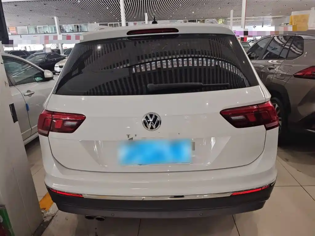 Volkswagen Tiguan L 2018 — фото 6