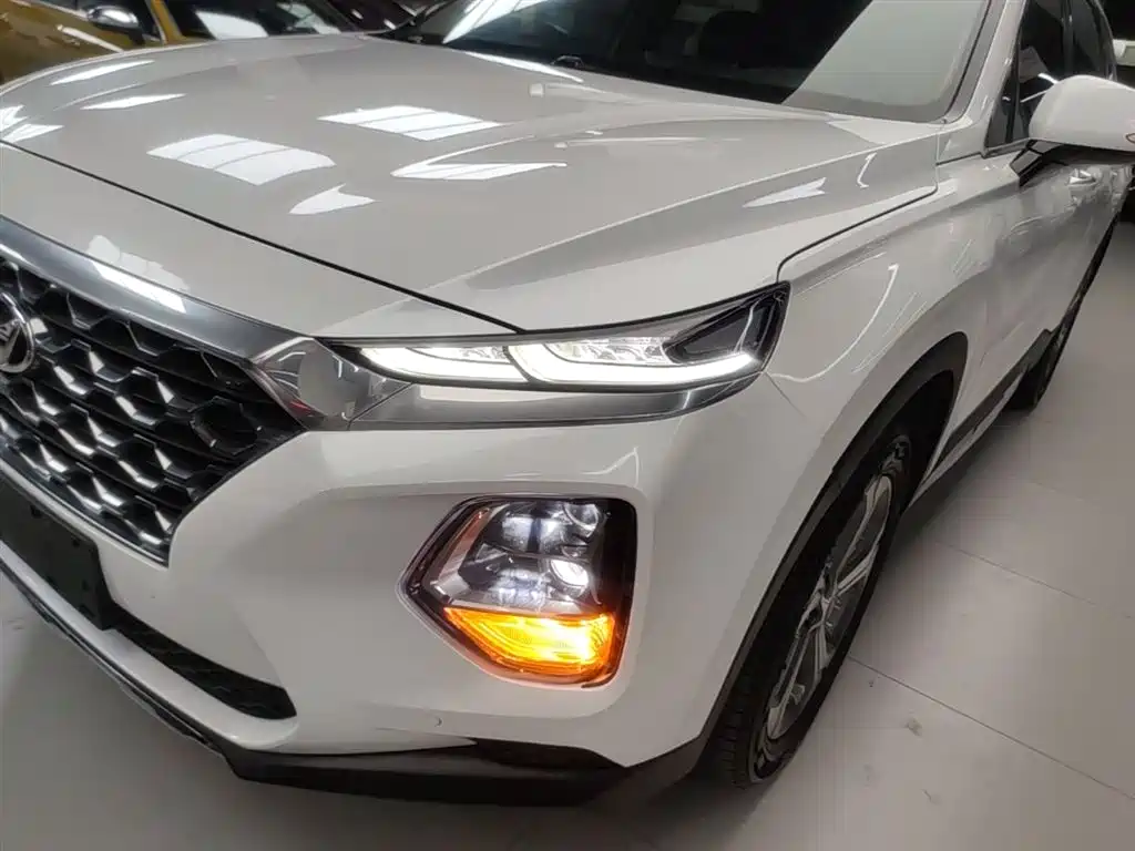 Hyundai Santa Fe 2021 — фото 24