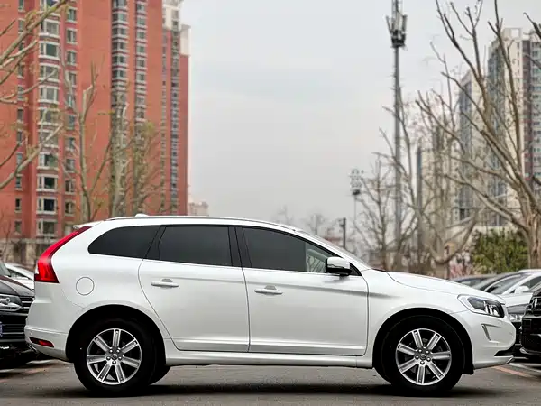 Volvo XC60 2017