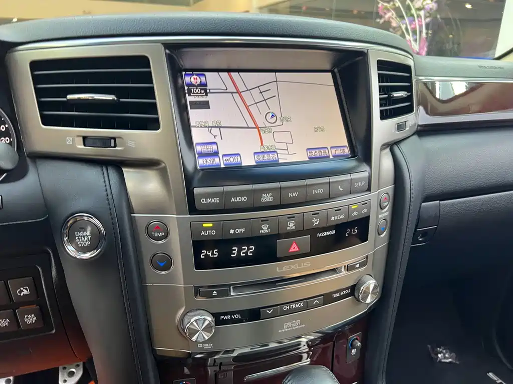 Lexus LX 2016 — фото 13