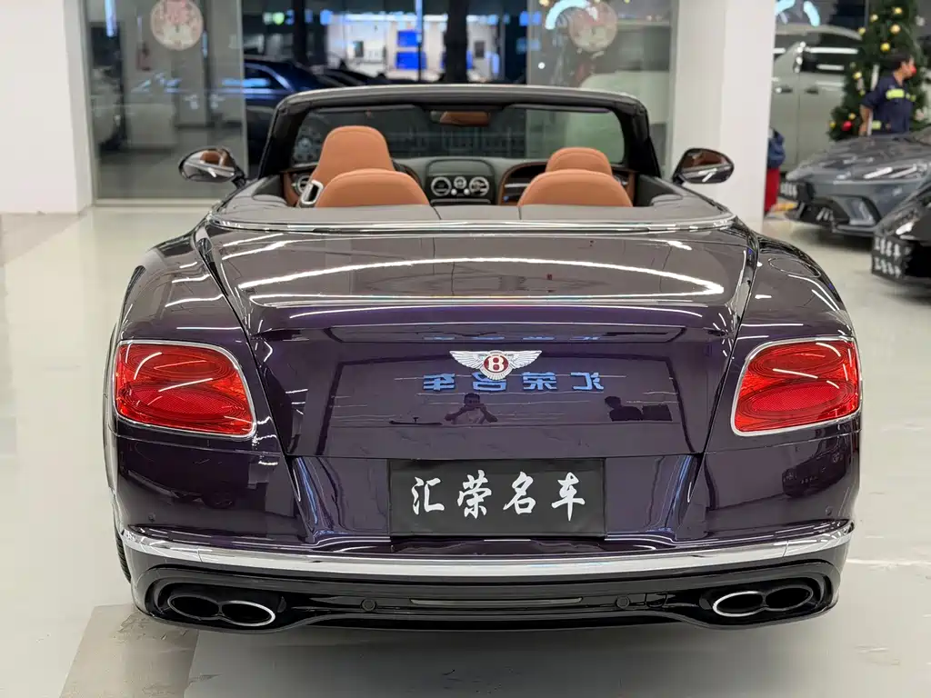 Bentley Continental 2017 — фото 11