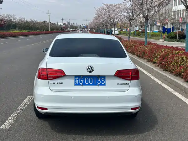 Volkswagen Sagitar 2018