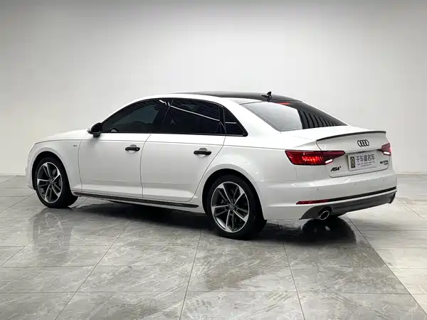 Audi A4L 2017