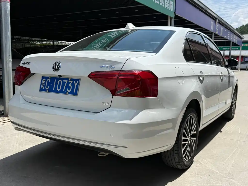 Volkswagen Jetta 2019 — фото 9