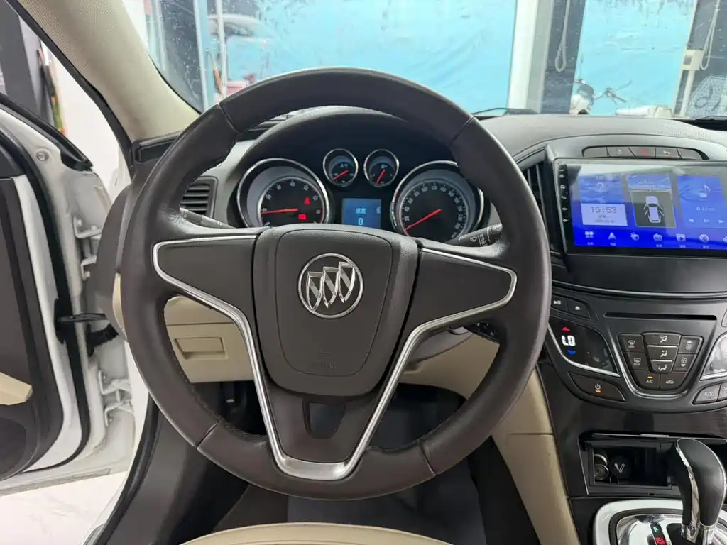 Buick Regal 2015 — фото 11