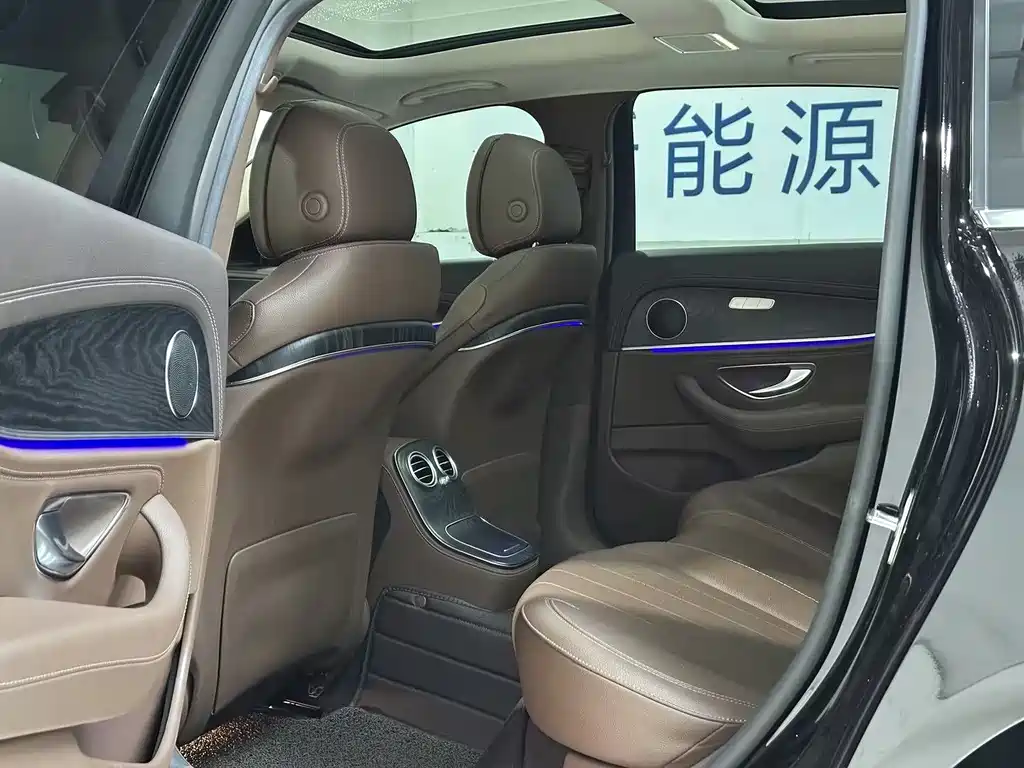 Mercedes-Benz E-Class 2023 — фото 11