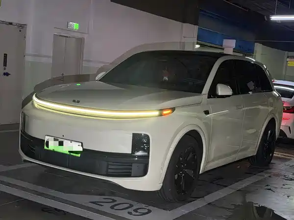 Li Auto L8 2023