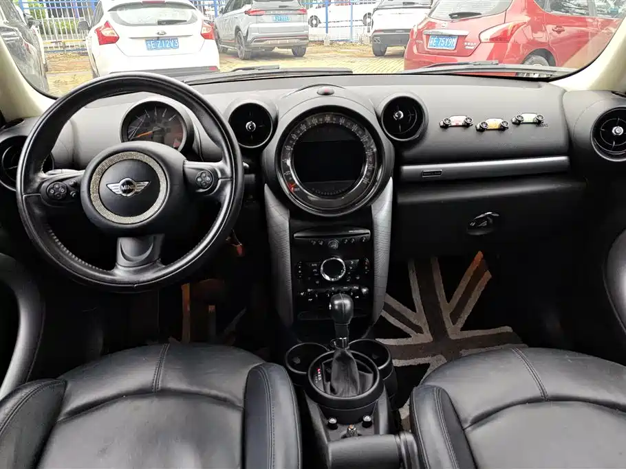 MINI Countryman 2016 — фото 12