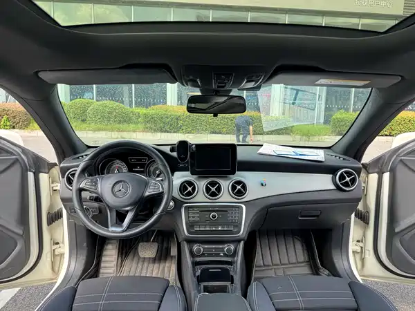 Mercedes-Benz CLA 2016