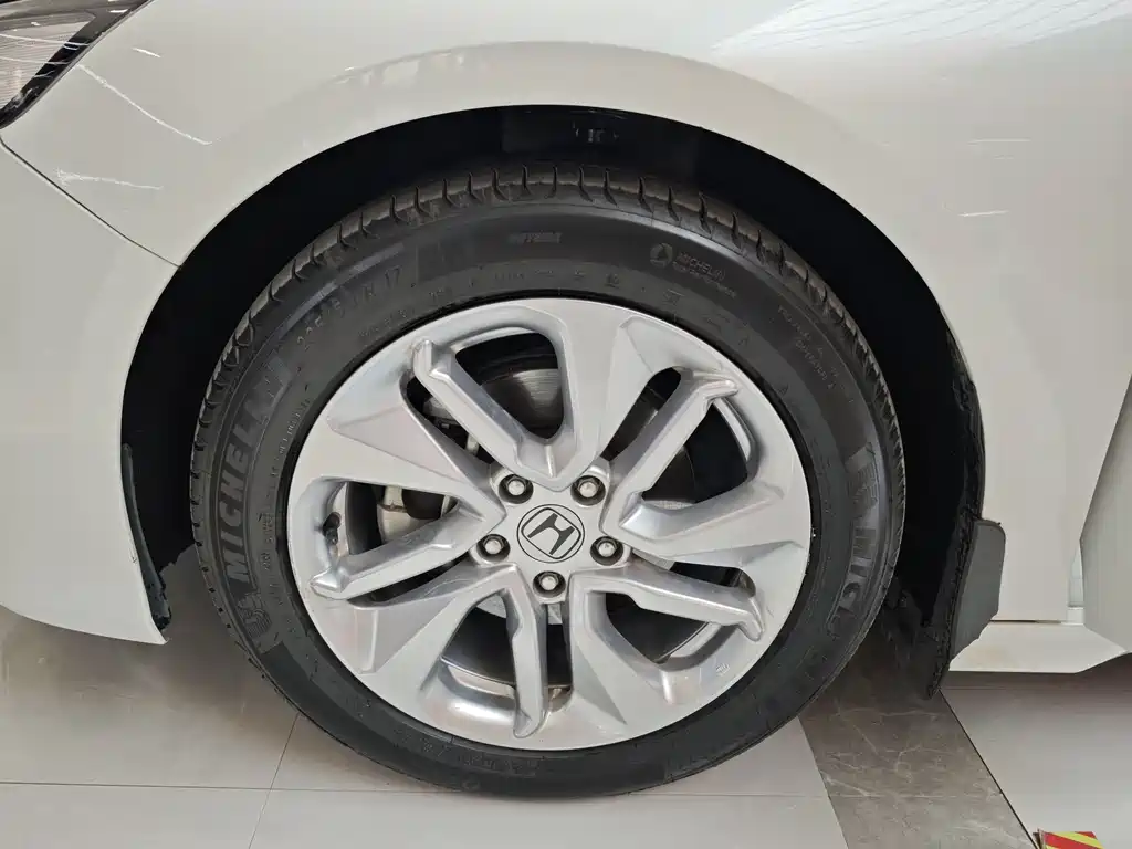 Honda Accord 2021 — фото 19