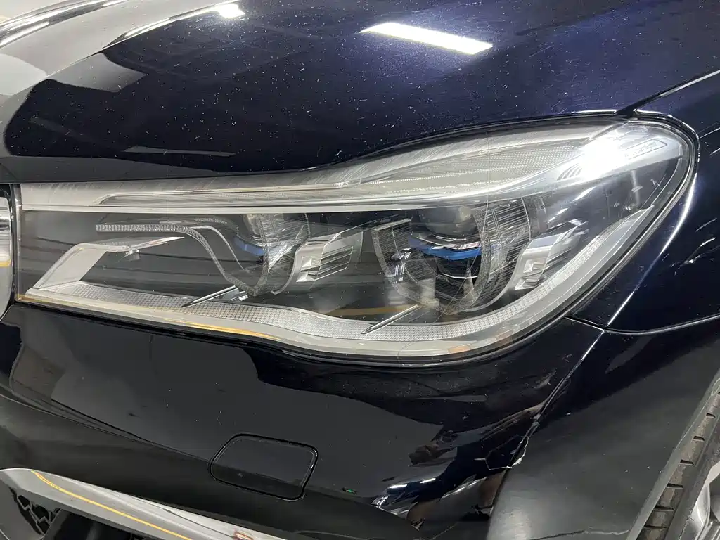 BMW 7 Series 2019 — фото 18