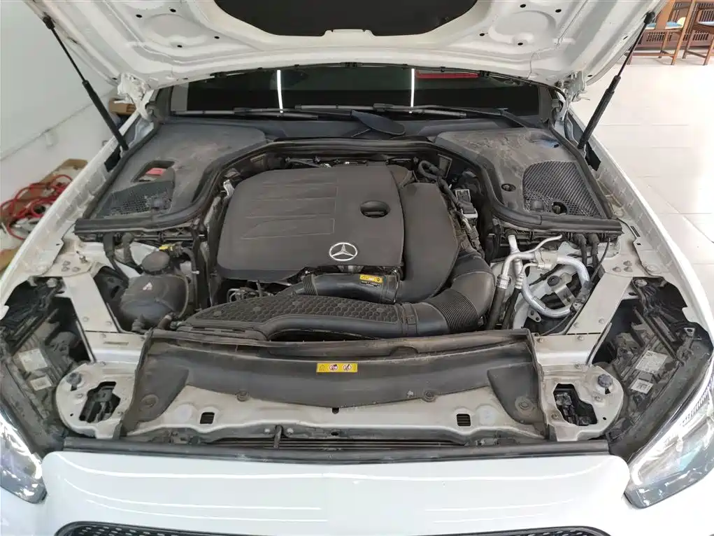 Mercedes-Benz E-Class 2023 — фото 16