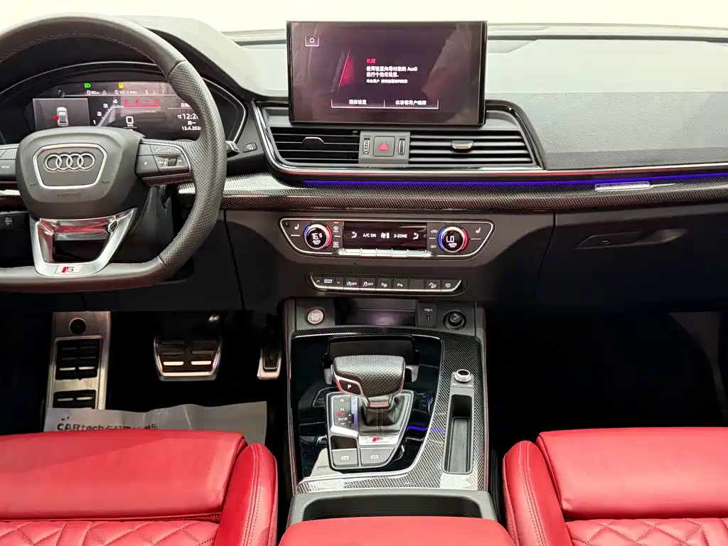 Audi SQ5 2022 — фото 29