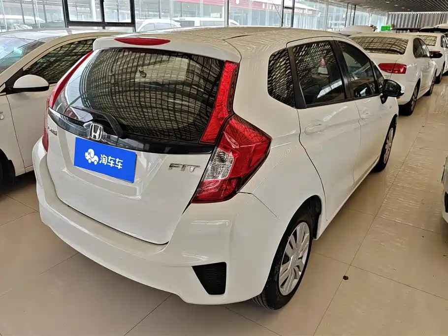 Honda Fit 2016 — фото 2