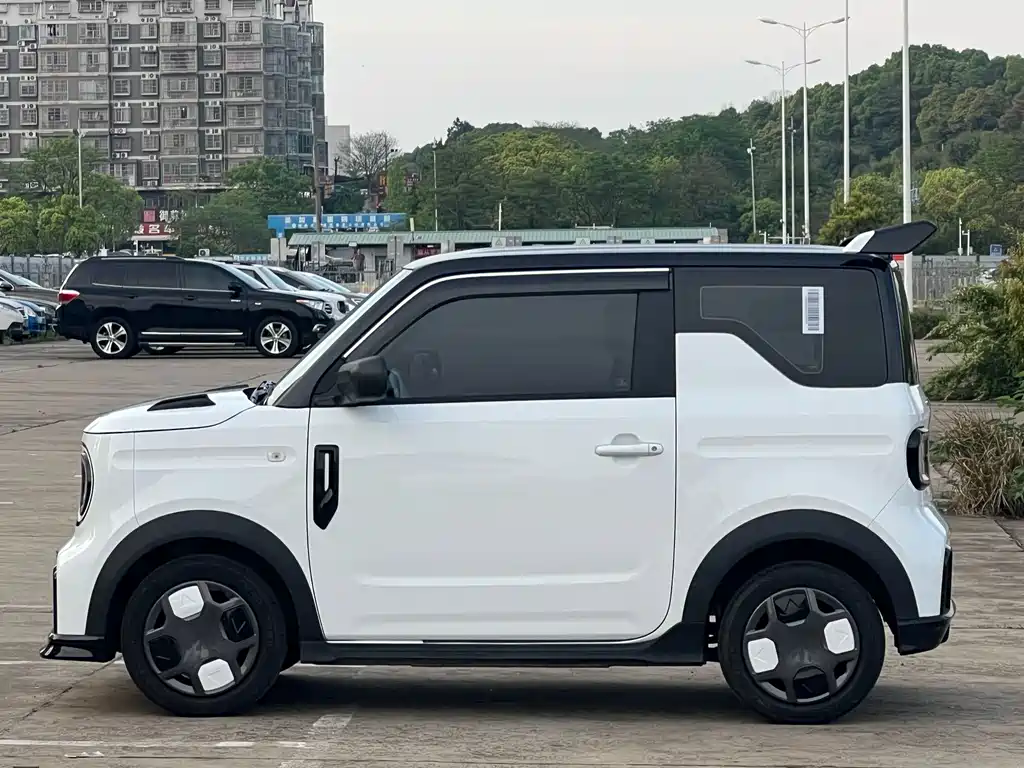 Geely Galaxy Panda 2025 — фото 15