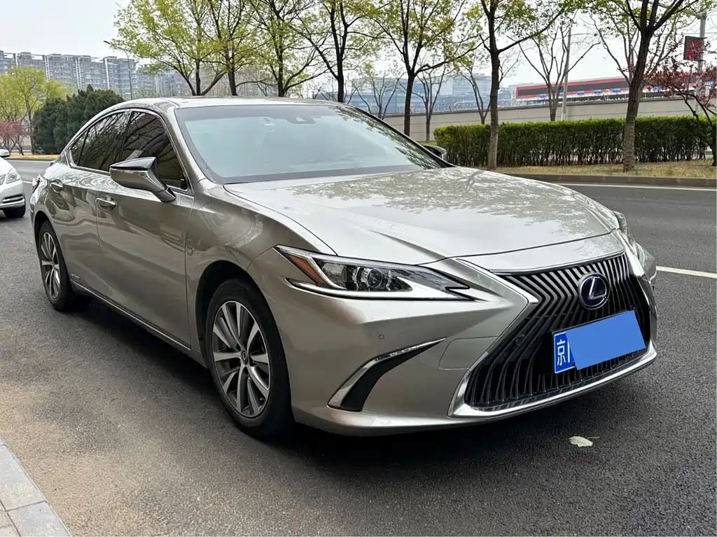 Lexus ES 2020 — фото 3