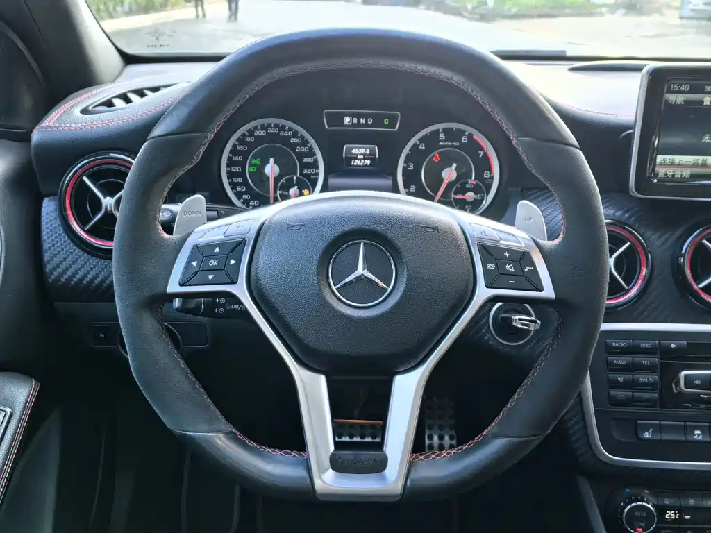 Mercedes-Benz A-Class AMG 2015 — фото 11
