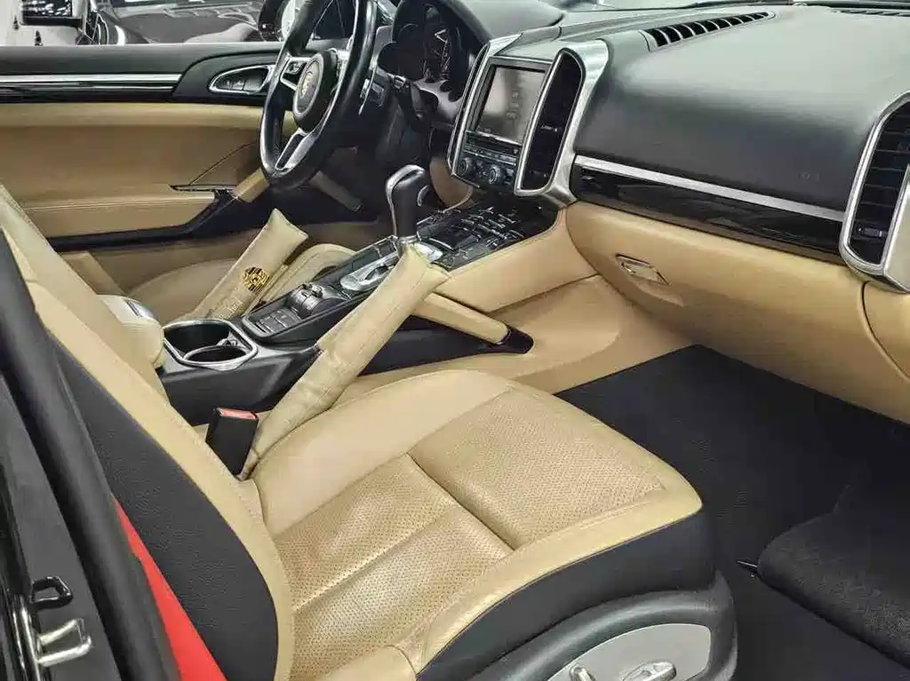 Porsche Cayenne 2015 — фото 9