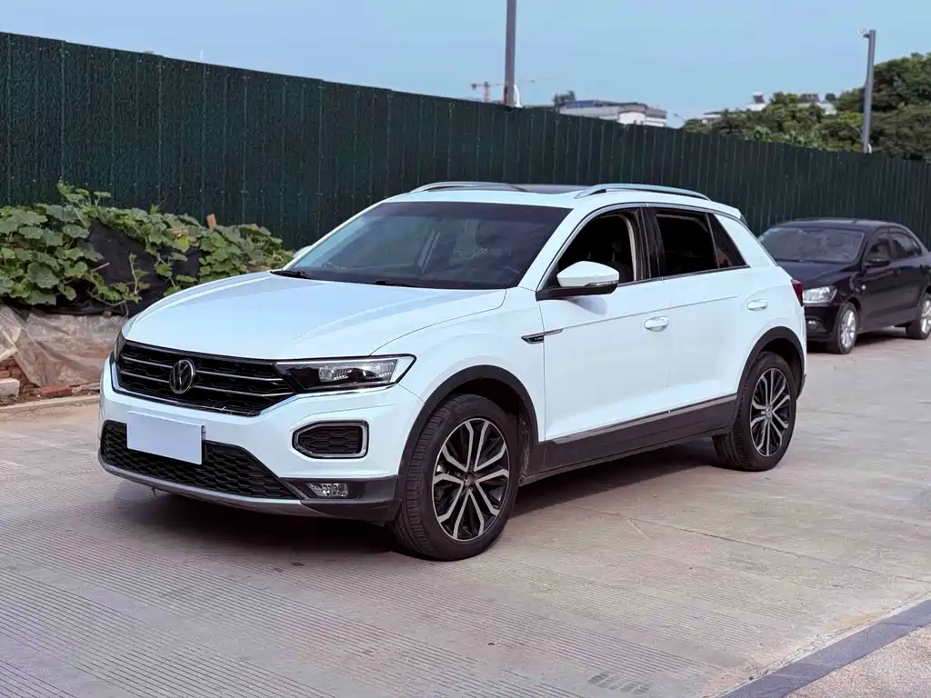 Volkswagen T-Roc 2019 — фото 1