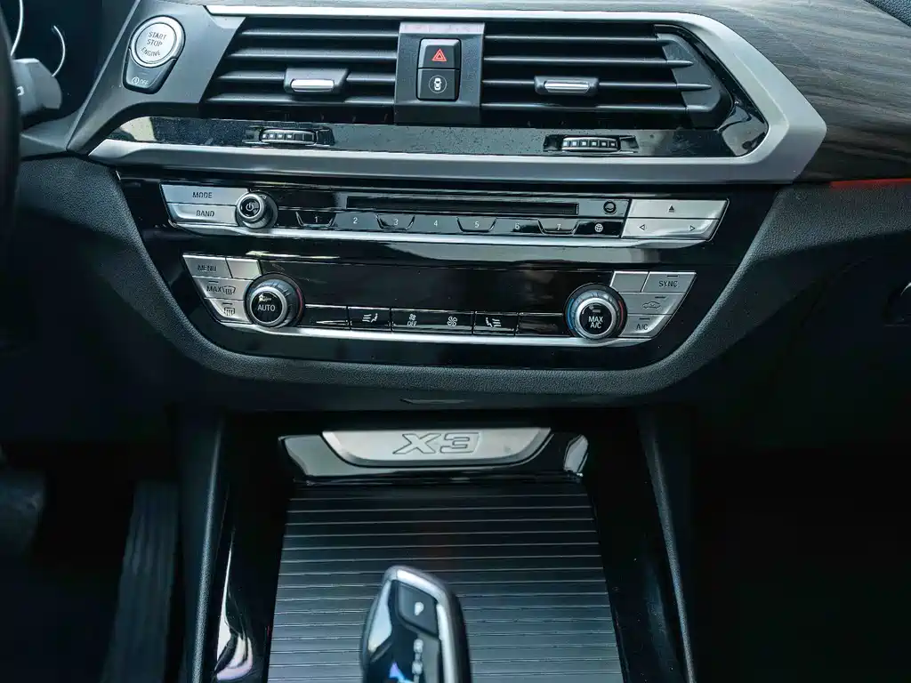 BMW X3 2019 — фото 15