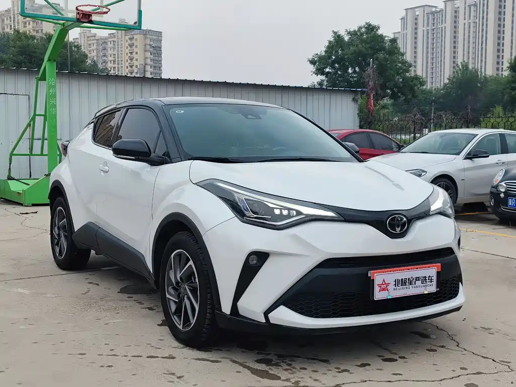 Toyota C-HR 2023 — фото 6