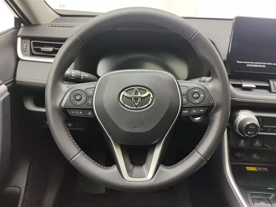 Toyota RAV4 2024 — фото 15