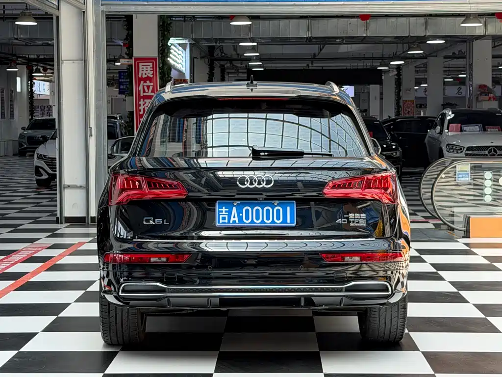 Audi Q5L 2020 — фото 5