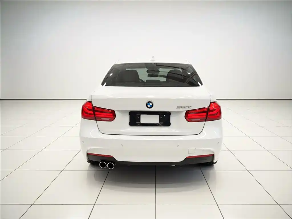 BMW 3 Series 2018 — фото 4