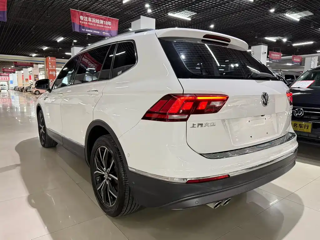 Volkswagen Tiguan L 2020 — фото 10