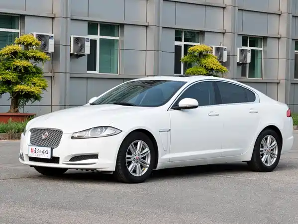 Jaguar XF 2014