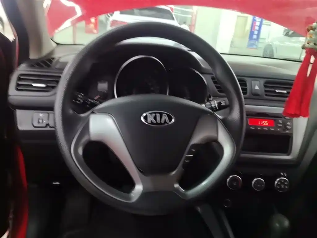 Kia K2 2016 — фото 17