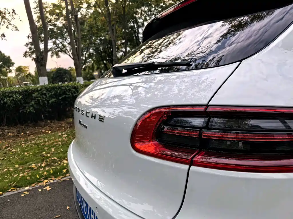 Porsche Macan 2016 — фото 20