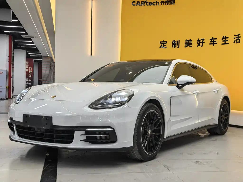 Porsche Panamera 2020 — фото 1