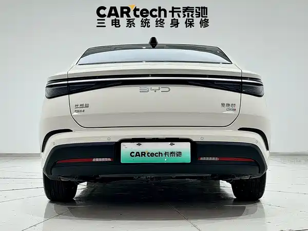 BYD Seal 07 DM-i 2025