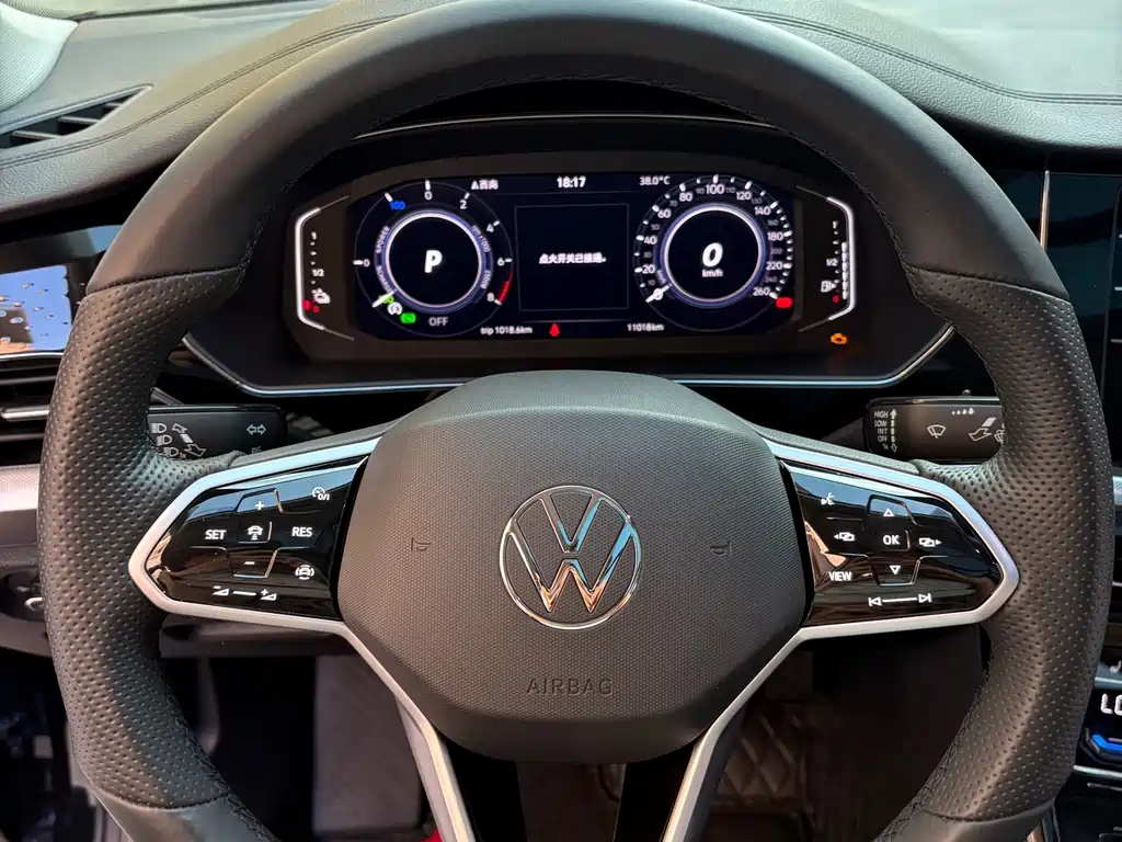 Volkswagen Passat Plug-In Hybrid 2024 — фото 5