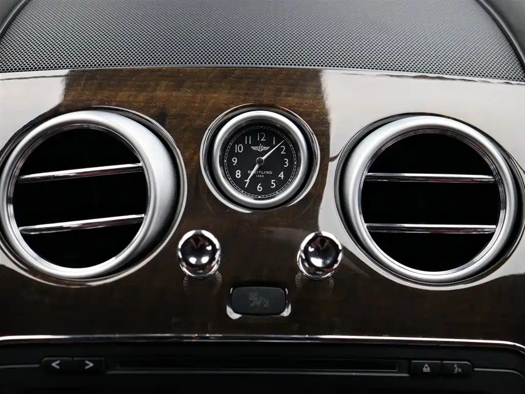 Bentley Continental 2016 — фото 16