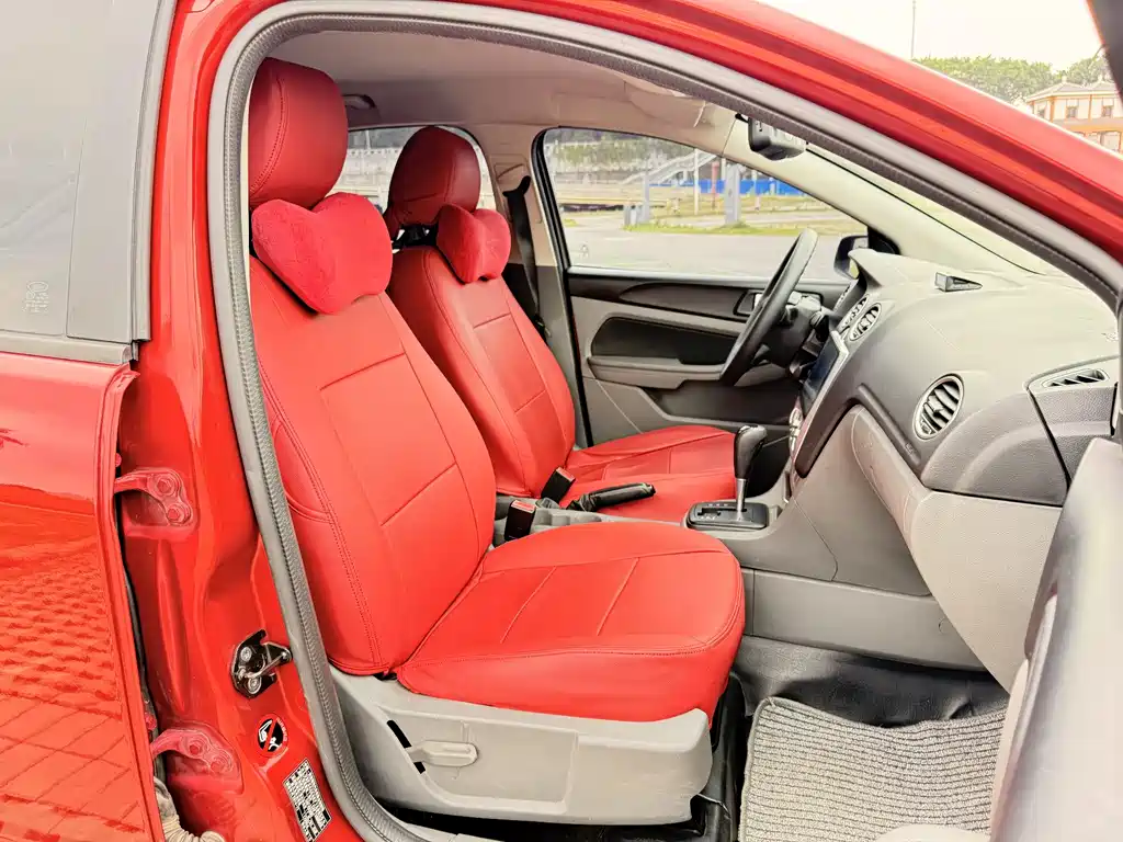 Ford Focus 2015 — фото 14