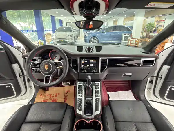 Porsche Macan 2014