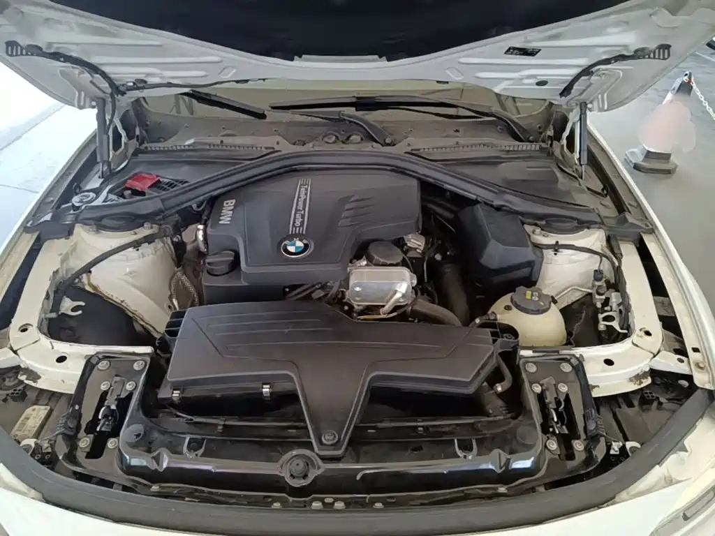 BMW 3 Series 2015 — фото 20